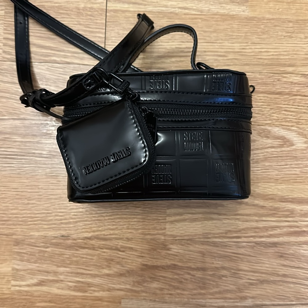 Black Steve Madden purse with mini wallet